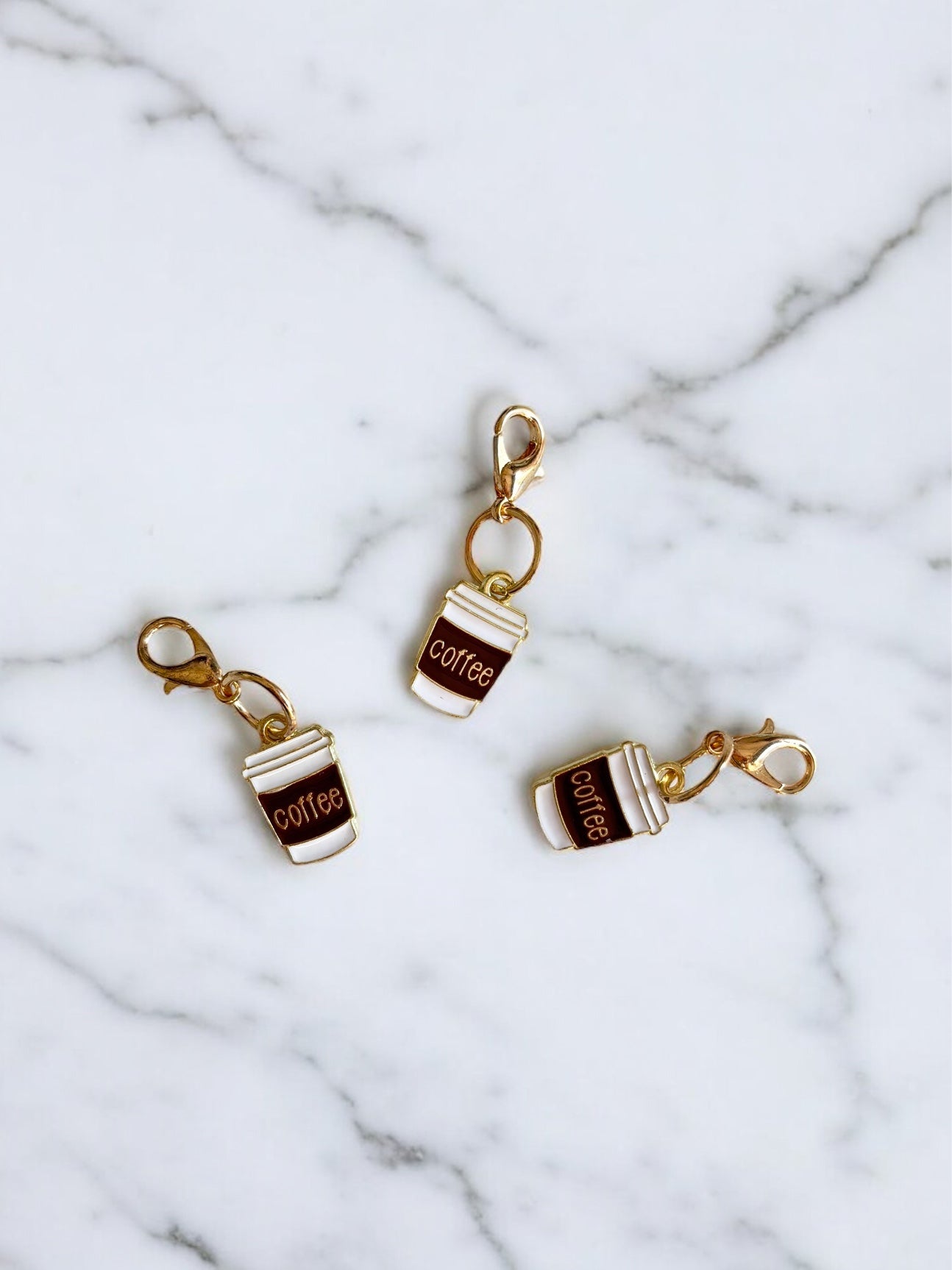 Silmukkamerkki, Coffee