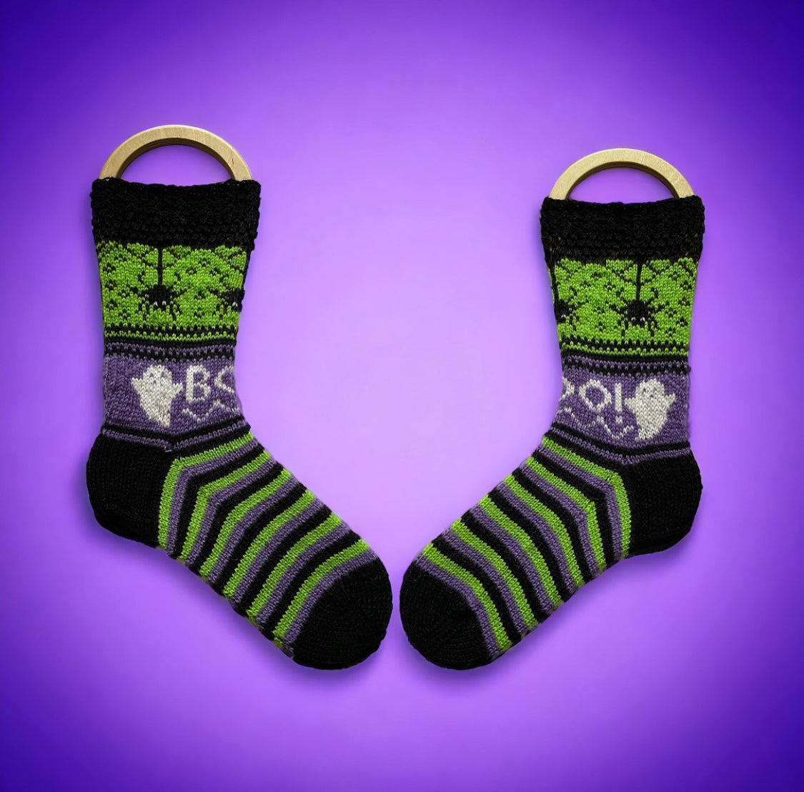 Halloween vol2 kirjoneule sukat. Neuleohje.