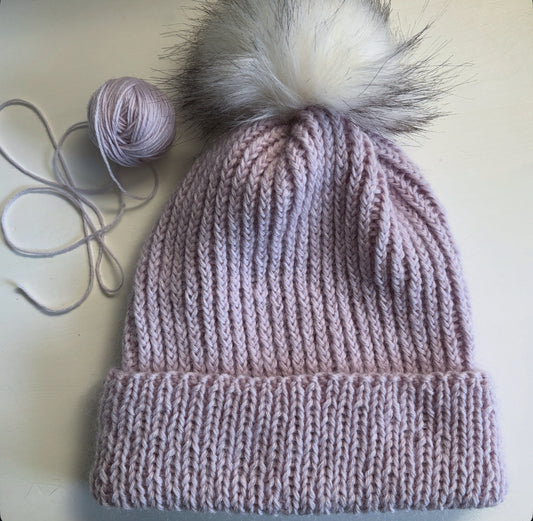 Piece Of Cake-pipo neuleohje. Helppo pipo.