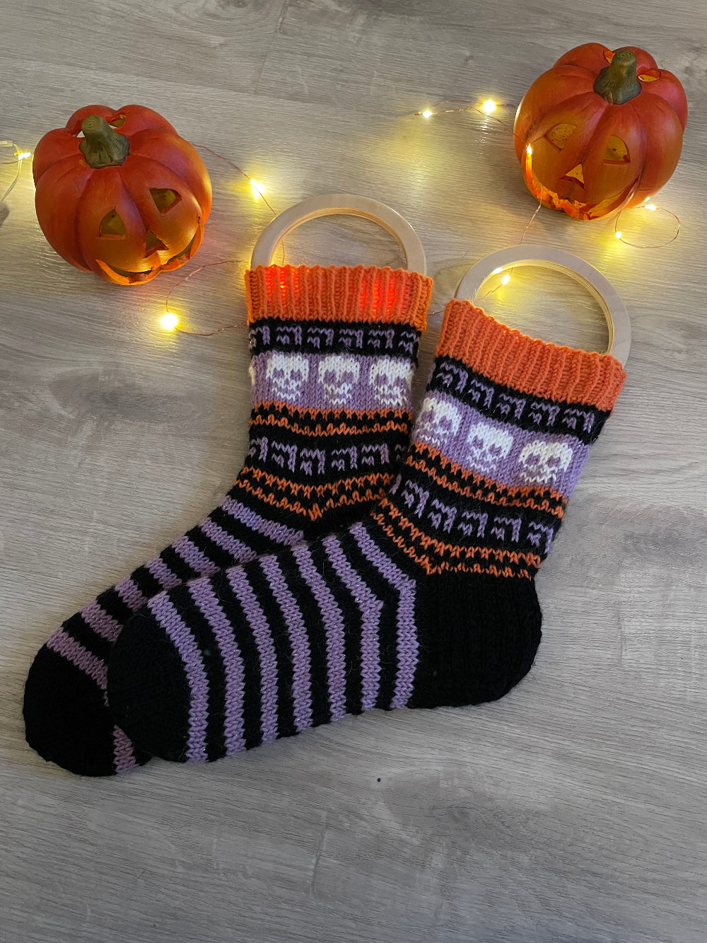 Halloween-setti neulojalle, silmukkamerkki, puikkostoppari